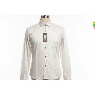 Men's fitted off-white dress shirt with small print displayed on a mannequin.