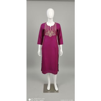 Magenta embroidered kurti 3/4 sleeve knee-length India
