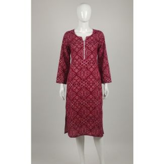Maroon geometric print kurti with 3/4 sleeves and zipper detail - Gangavathi Exports