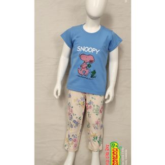 Sky blue Snoopy print T-shirt and floral capri pants set India