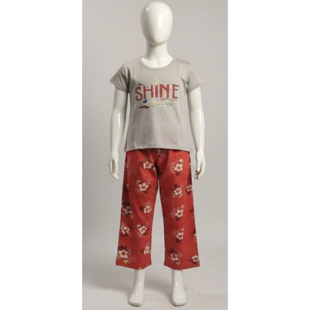 Girls' light grey graphic t-shirt and rust red floral print cropped pajama set on a mannequin in India