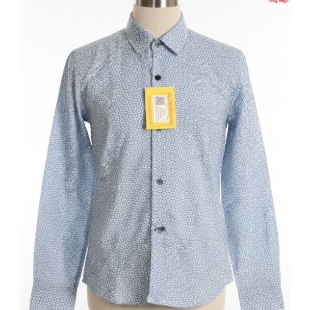 Light blue men's shirt with geometric pattern and button-down collar