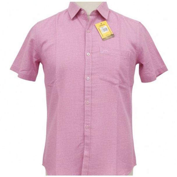 Men's short sleeve heathered pink cotton shirt with collar and chest pocket.